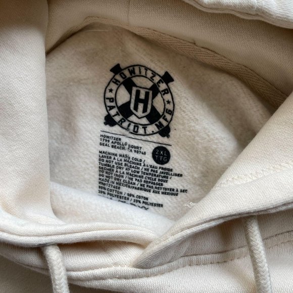 Buckle Cream Graphic Hoodie - Picture 7 of 11